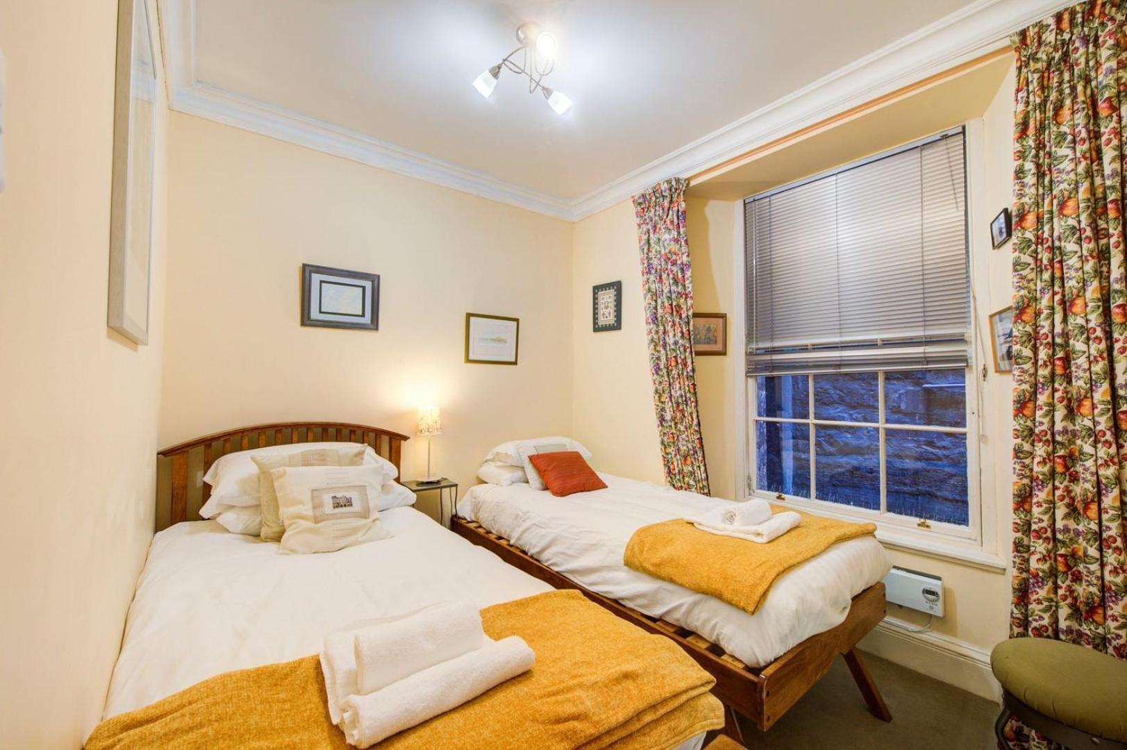 Guestready - Historic Edinburgh Old Town Apartment 외부 사진